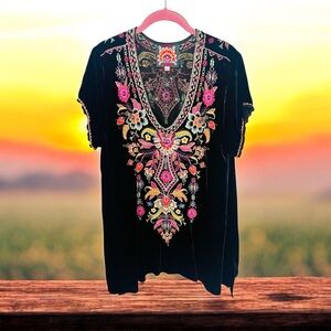Johnny Was embroidered black velvet tunic size L